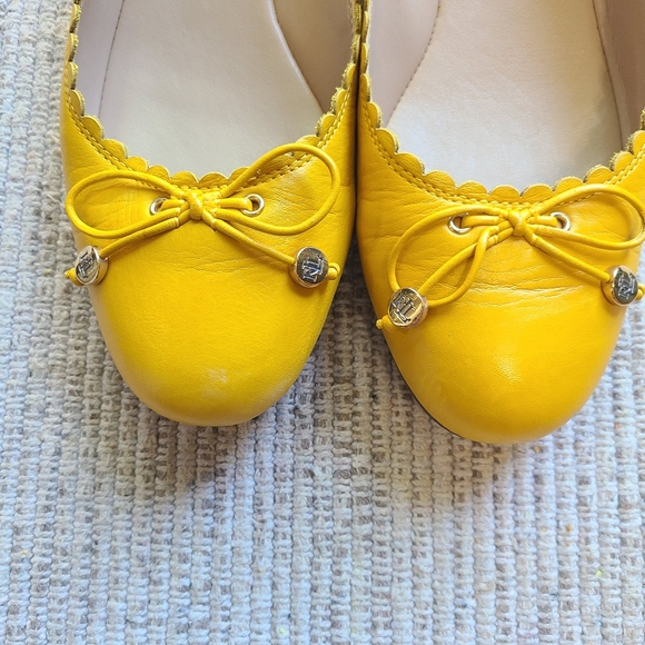Lauren Ralph Lauren Preppy Ballet Leather Comfort bow Yellow Flats Size 6B - Picture 9 of 9